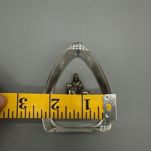 Vintage Pieta By Michelangelo Creed Etched Glass Statue Figurine 2.75x2.25 READ - Picture 10 of 11